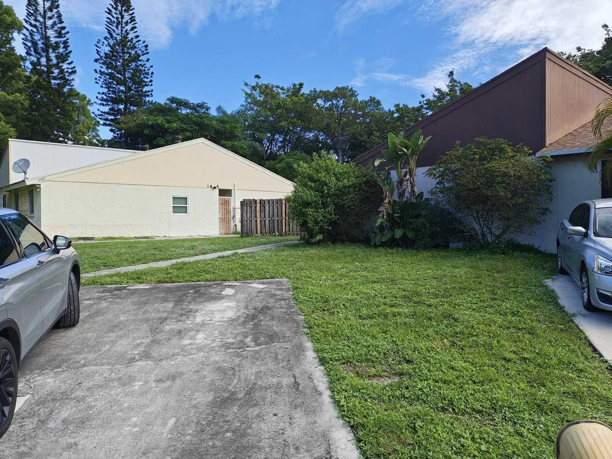  Residence photo 16