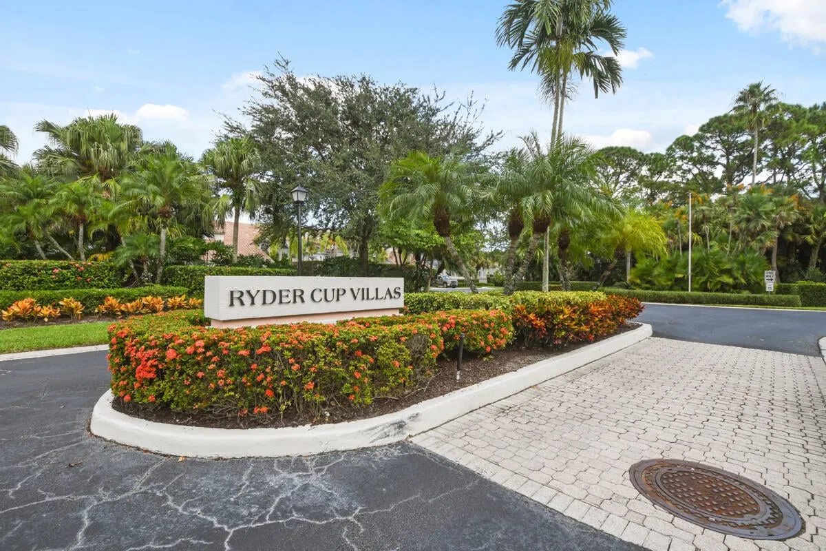 PGA National Palm Beach Gardens Residence photo 40
