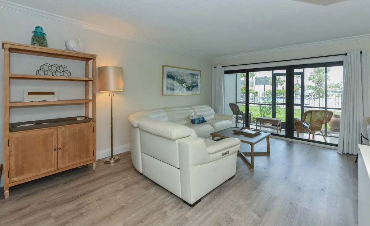 Residence photo 7