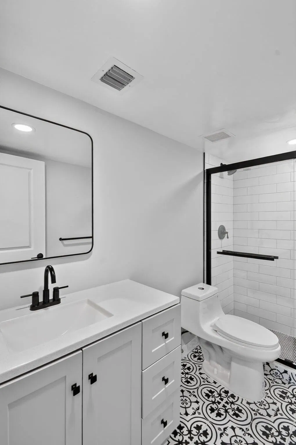 Unit 306 photo 19