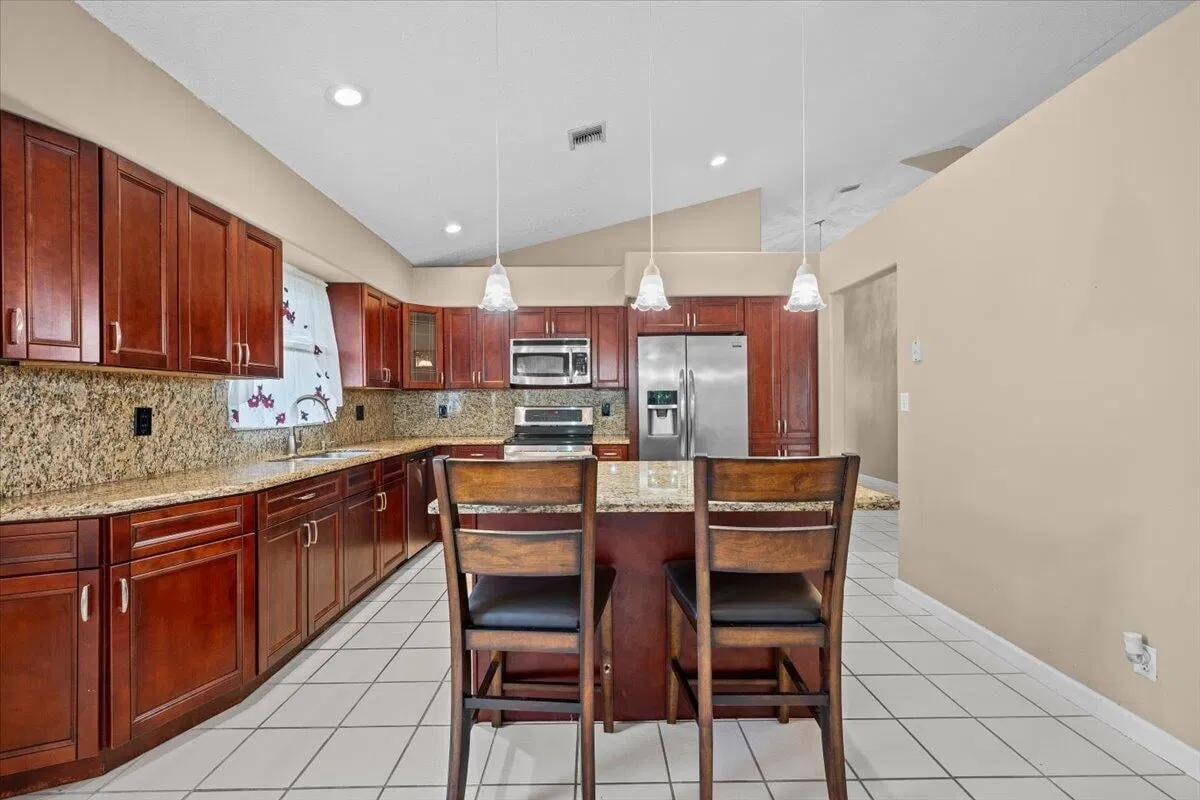  Residence photo 16