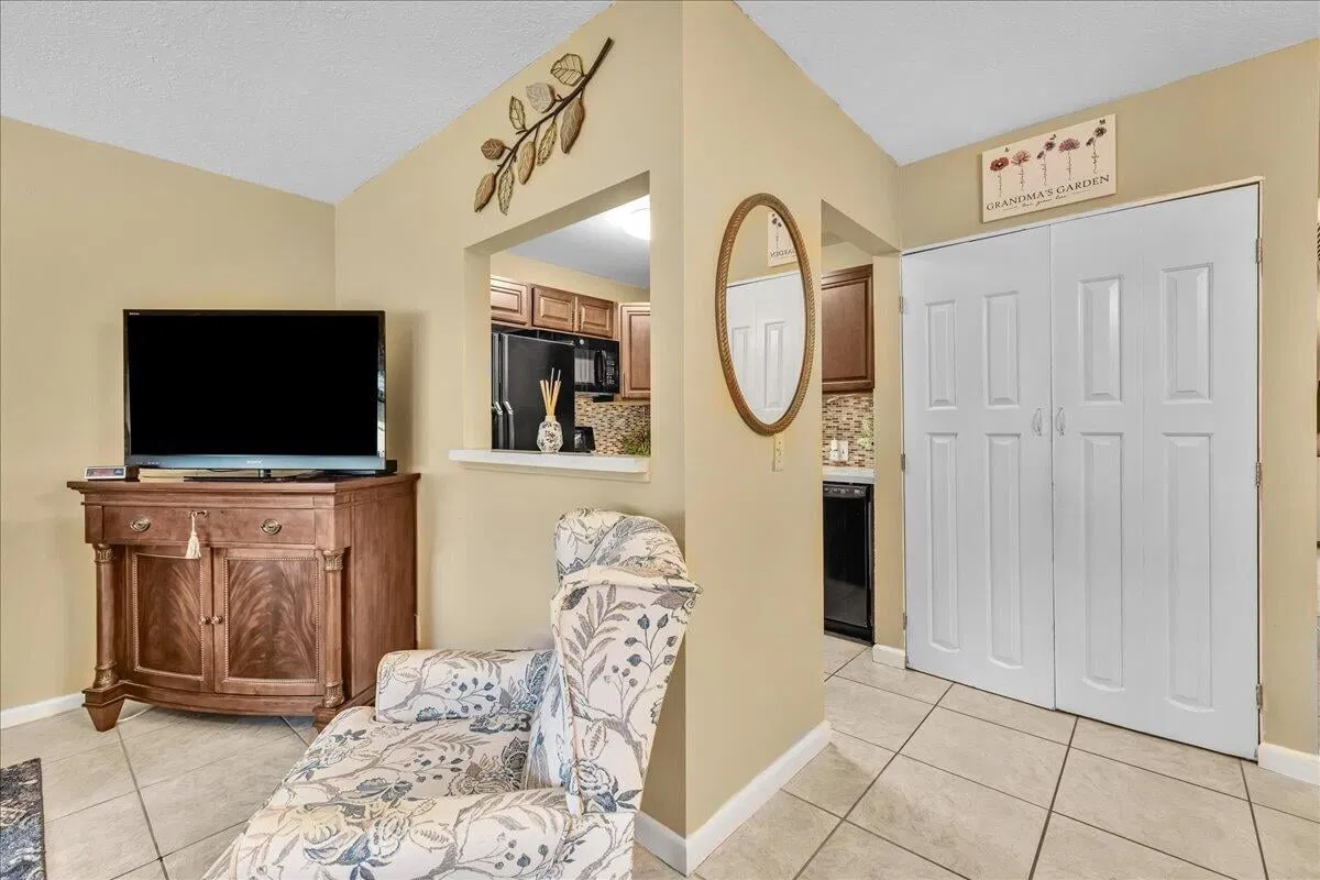 Residence photo 10