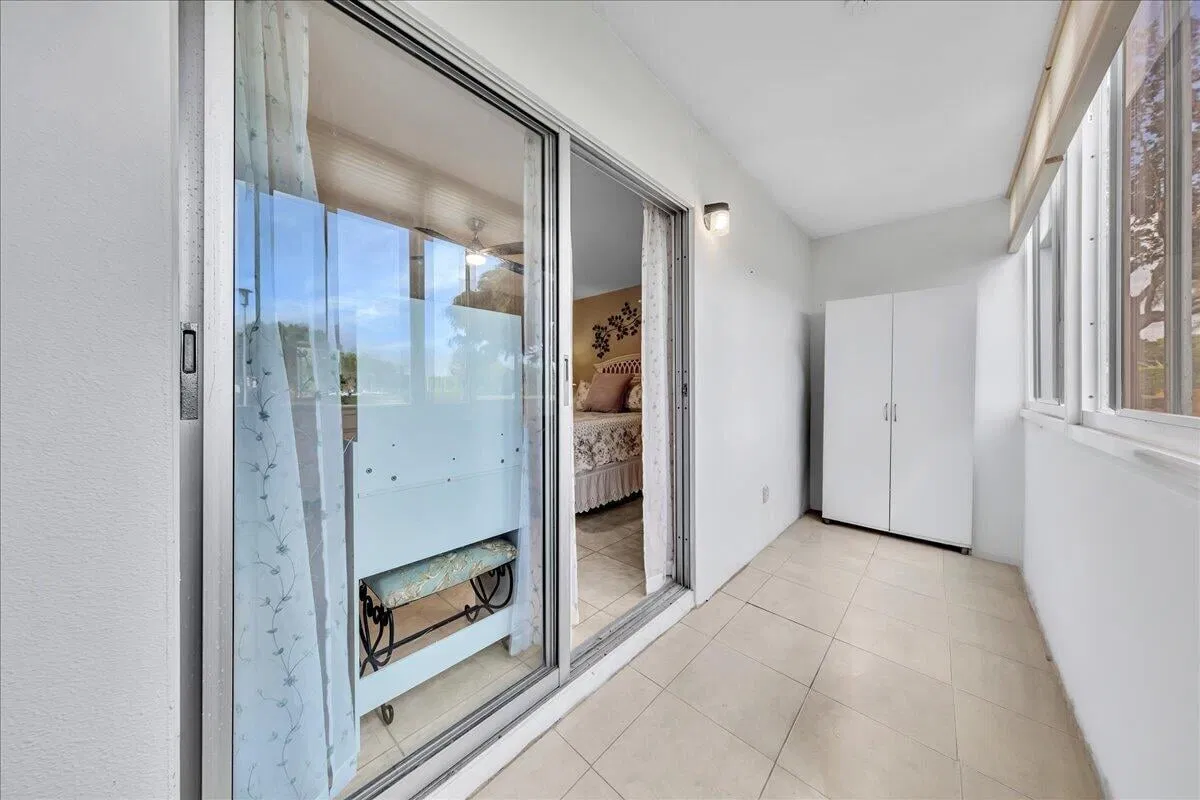  Residence photo 19