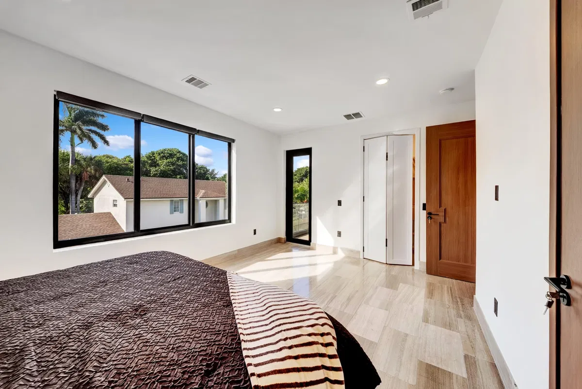 Residence photo 61