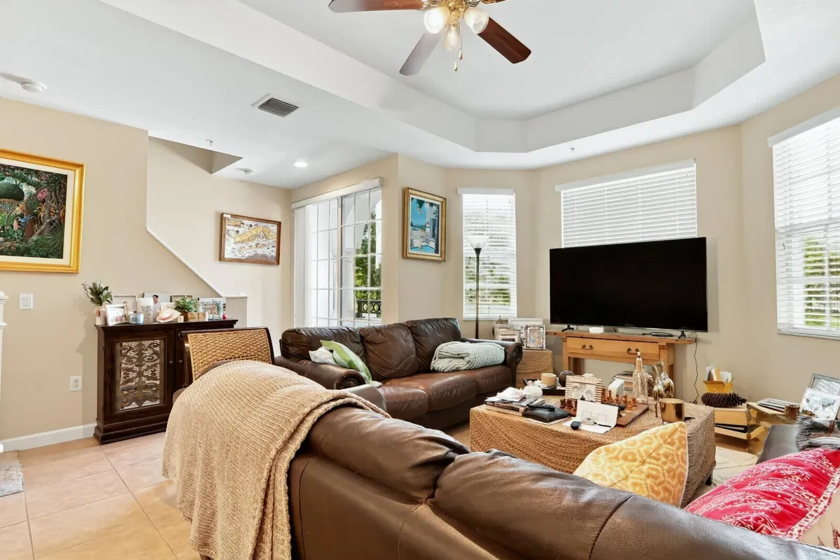 Residence photo 16