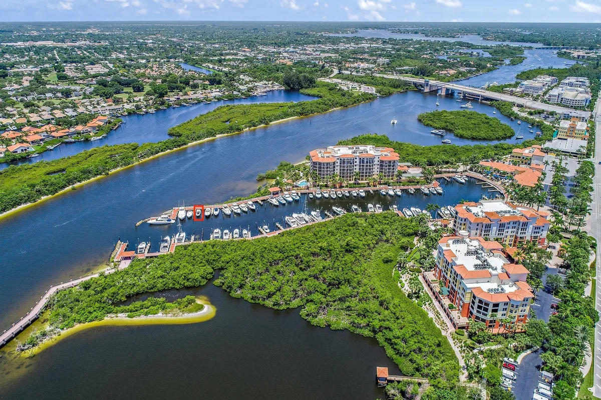 Jupiter Yacht Club Residence