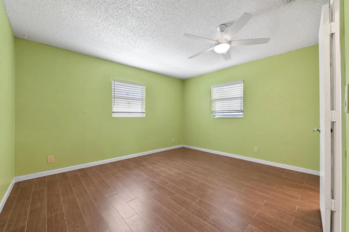 Residence photo 19