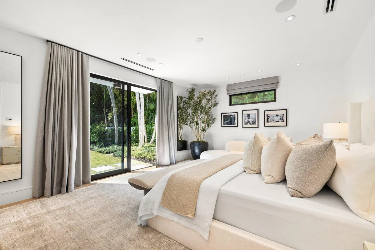 North End Palm Beach Residence photo 19