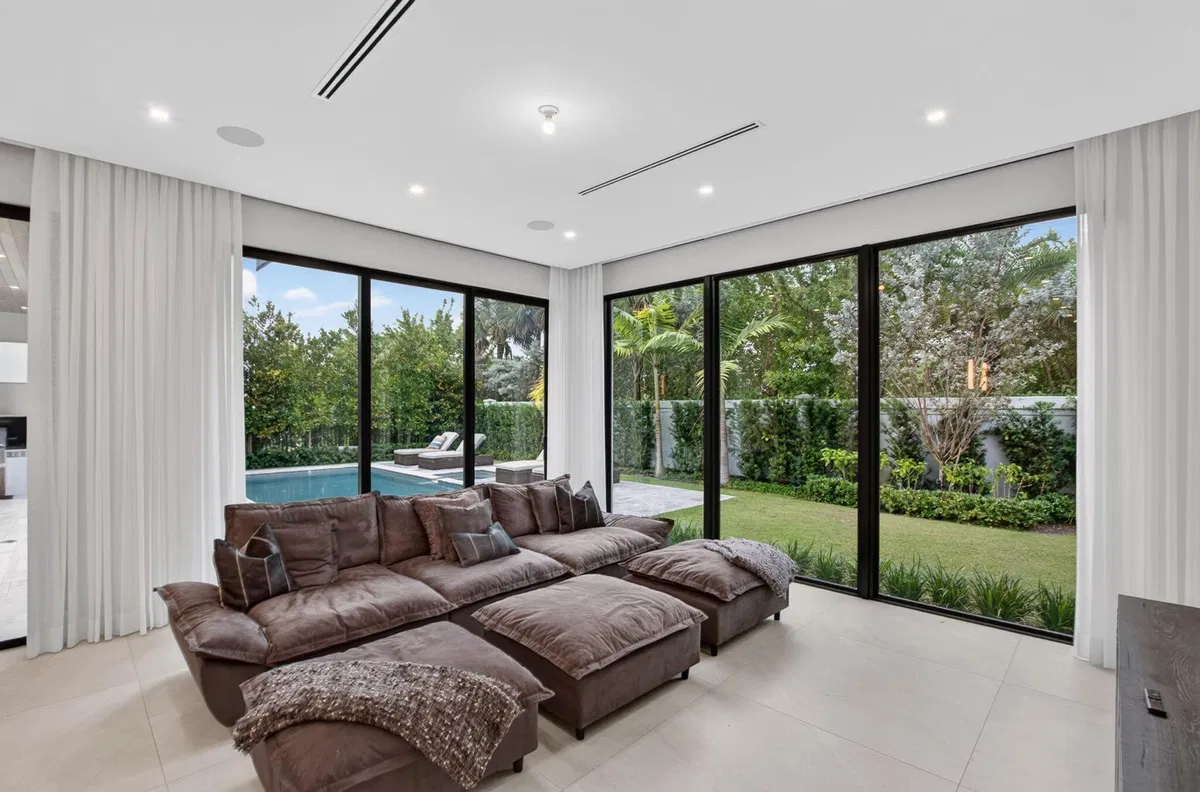  Residence photo 25