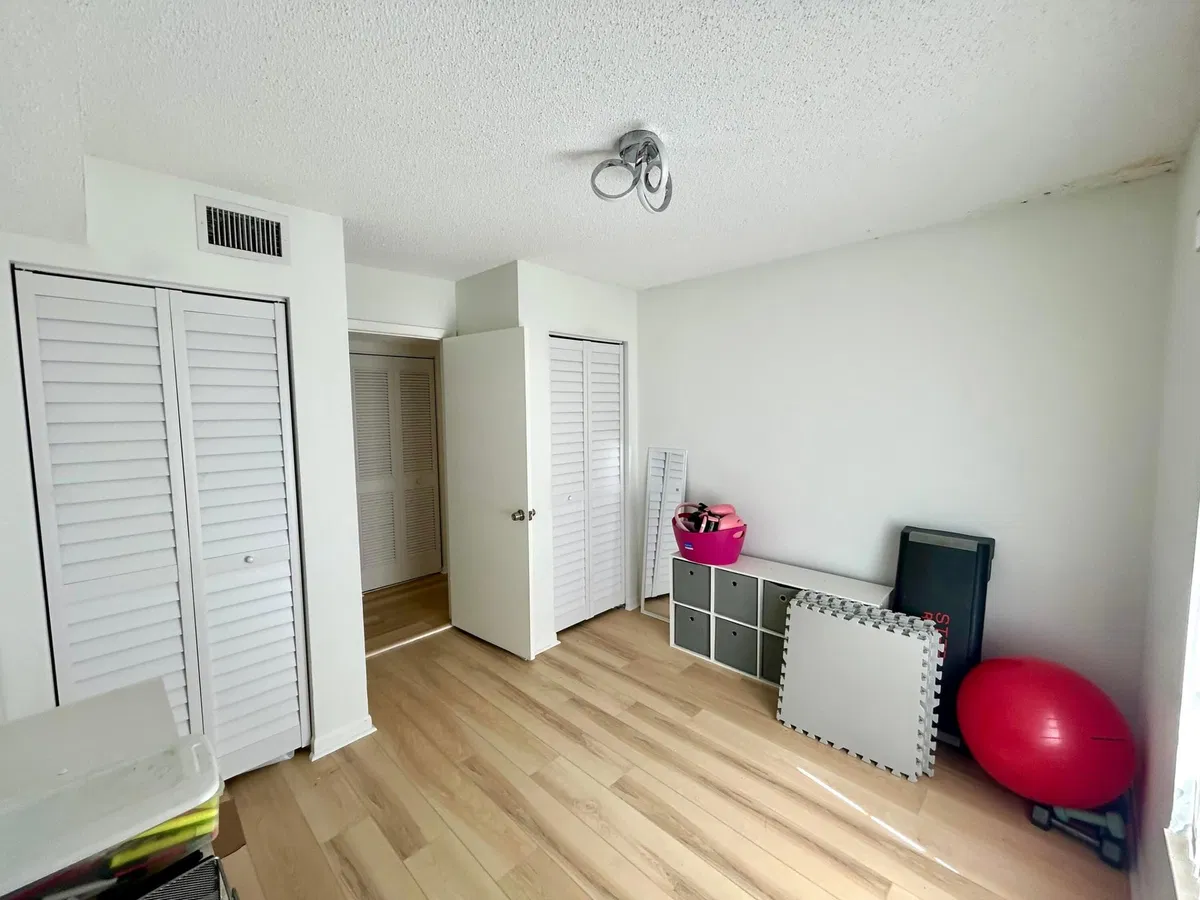  Unit C2 photo 13
