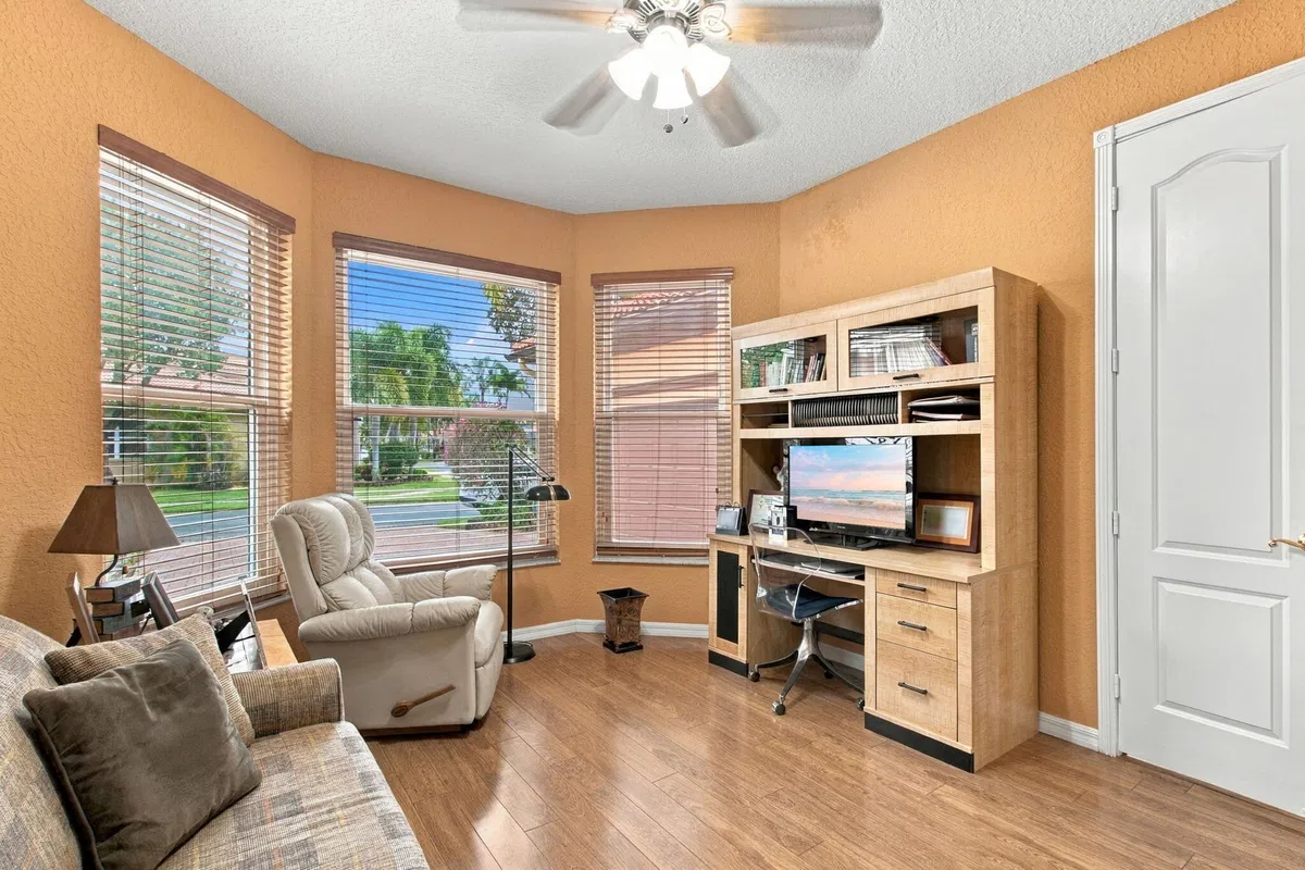 Residence photo 22