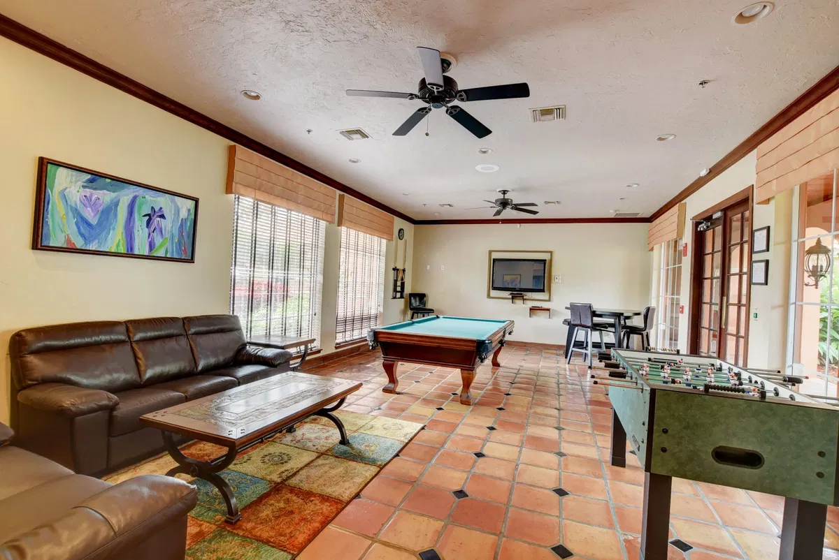 Unit 203 photo 37