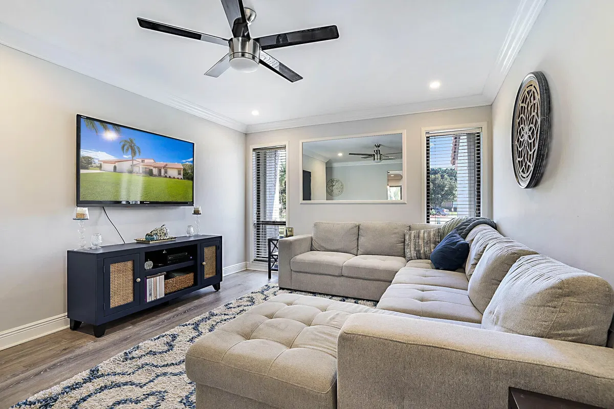 Residence photo 10