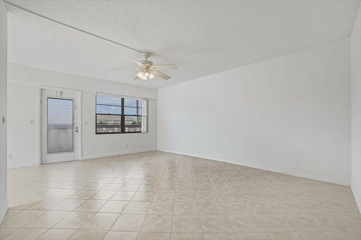 Unit 291 photo 7