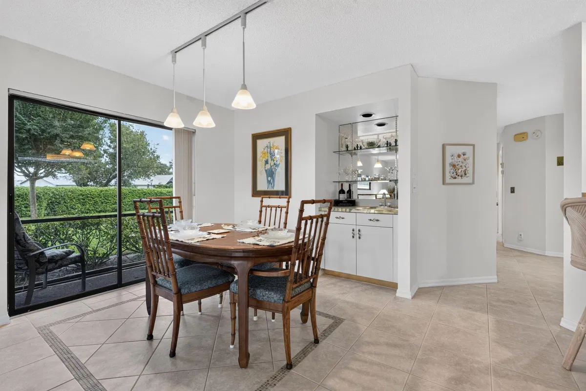 Residence photo 28
