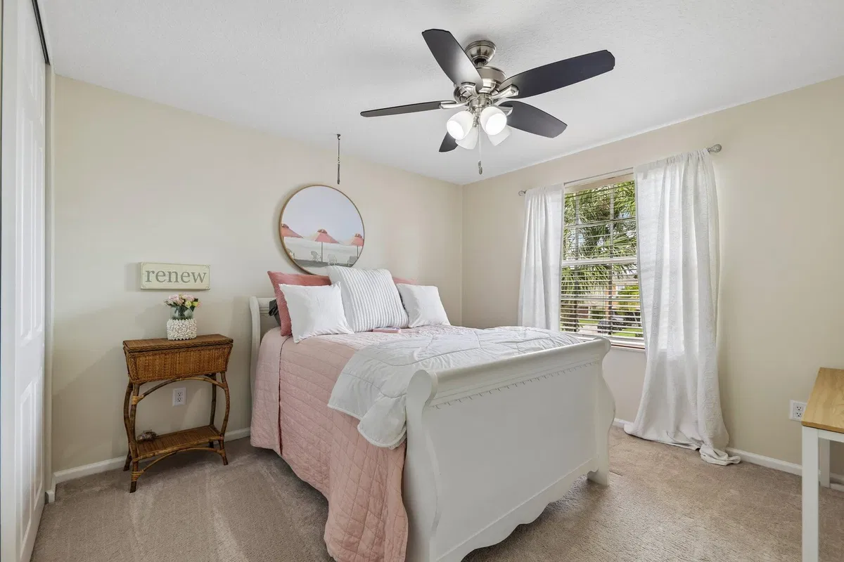  Residence photo 25