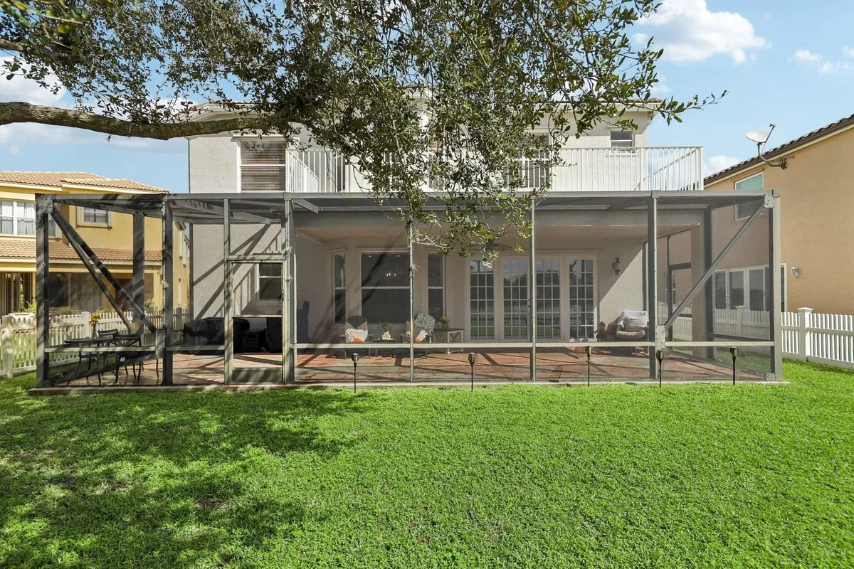  Residence photo 31