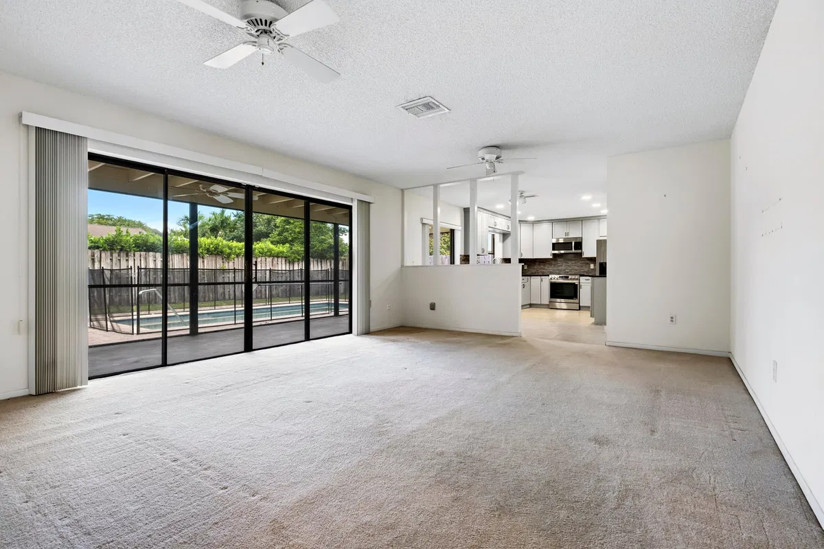 Residence photo 16