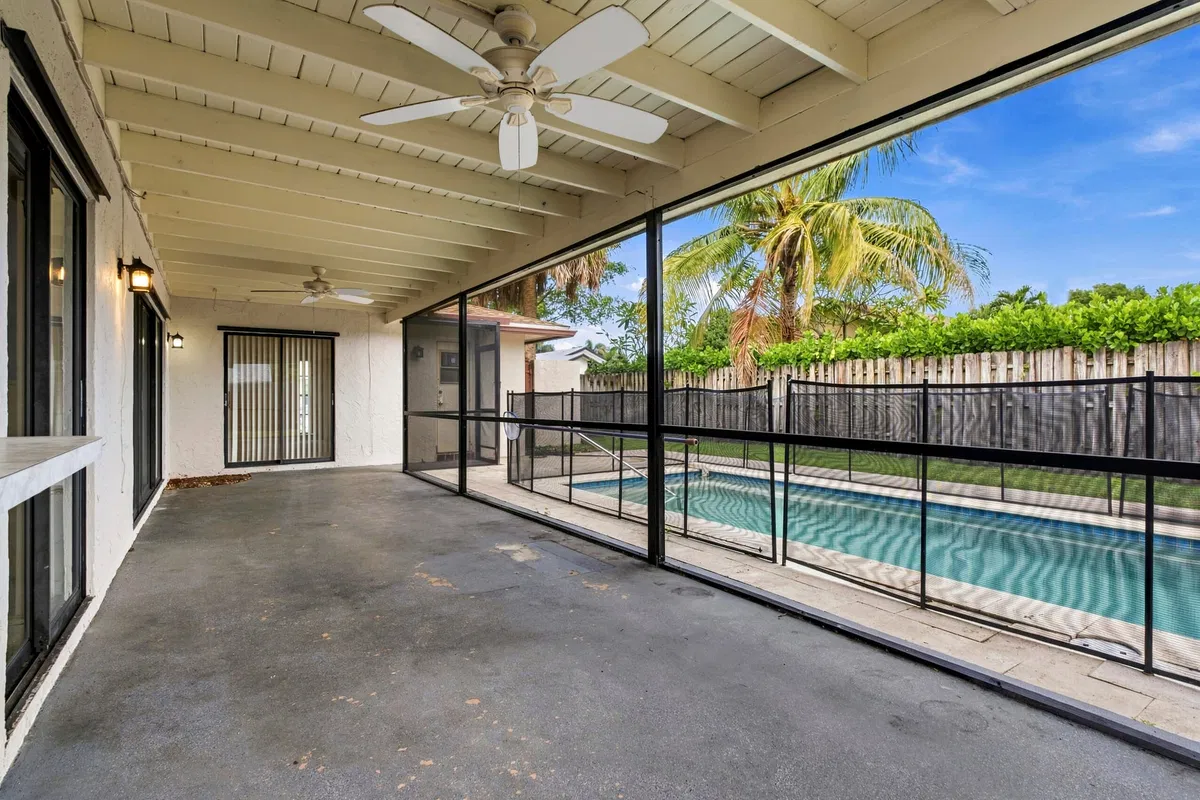 Residence photo 22