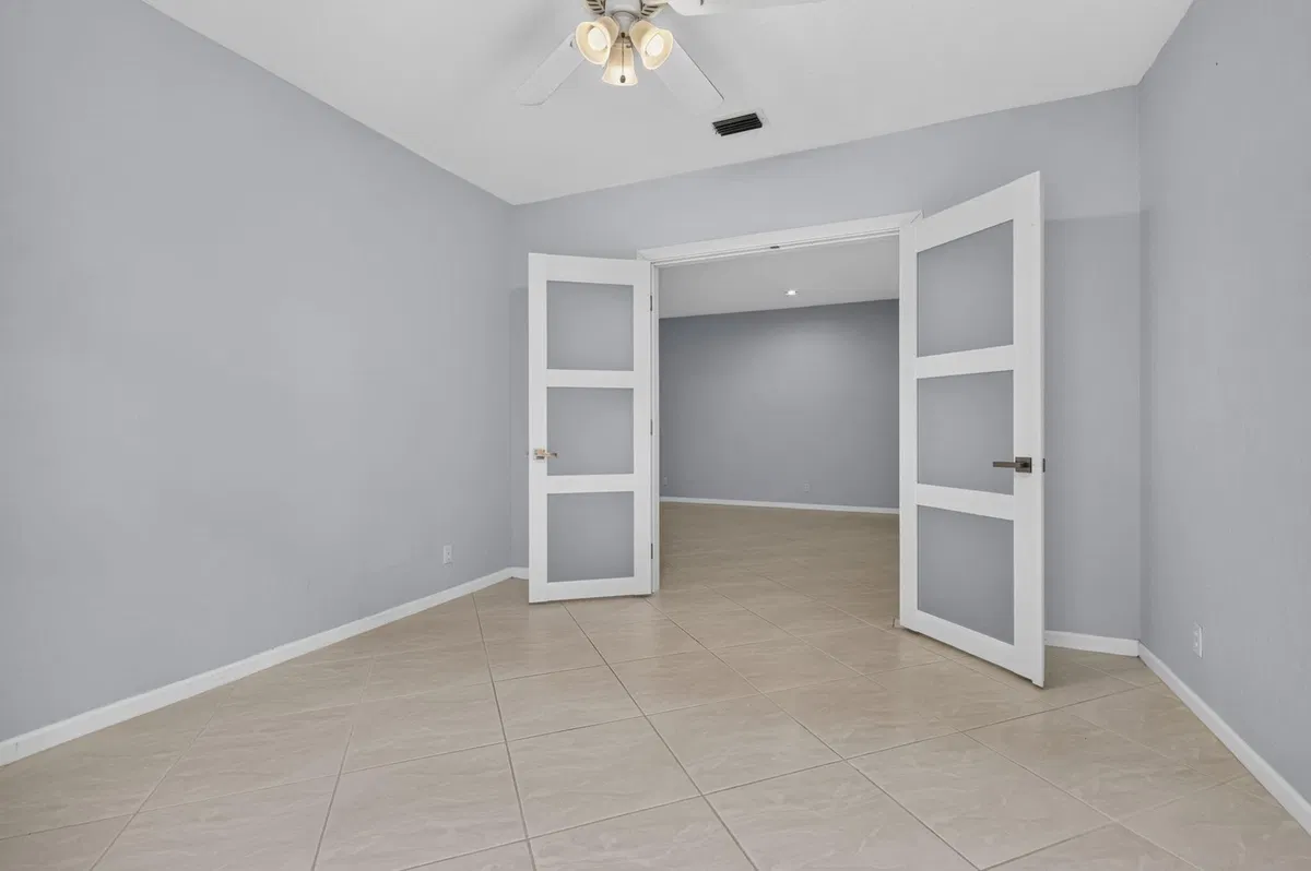 Unit Apt 1 photo 25
