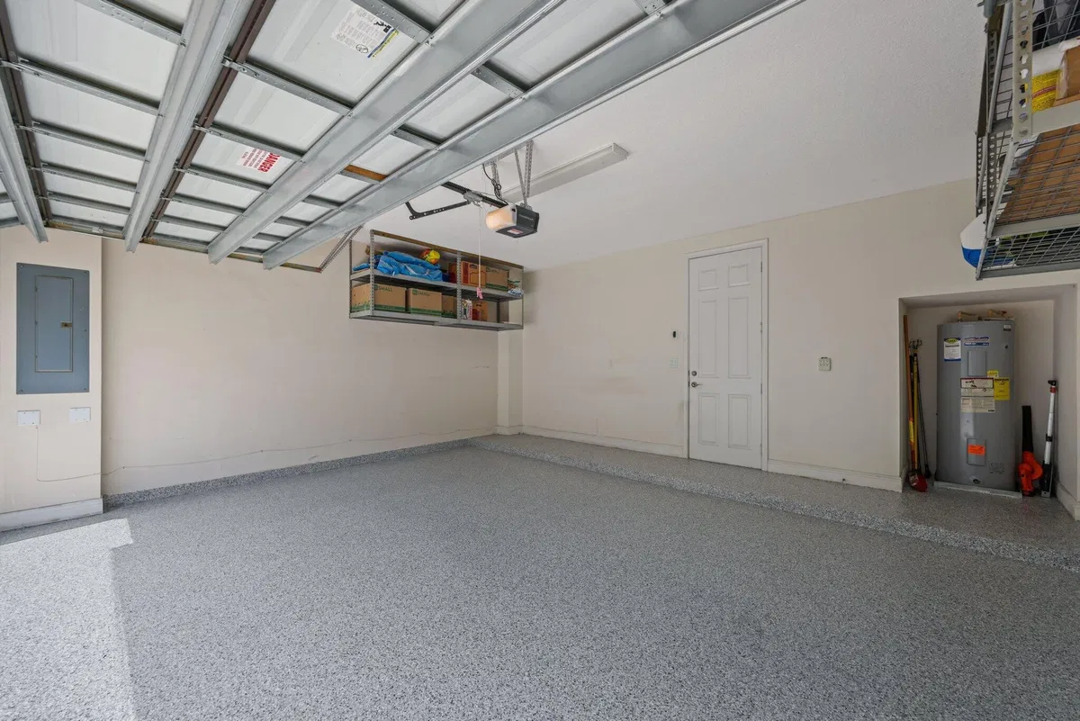 Residence photo 43