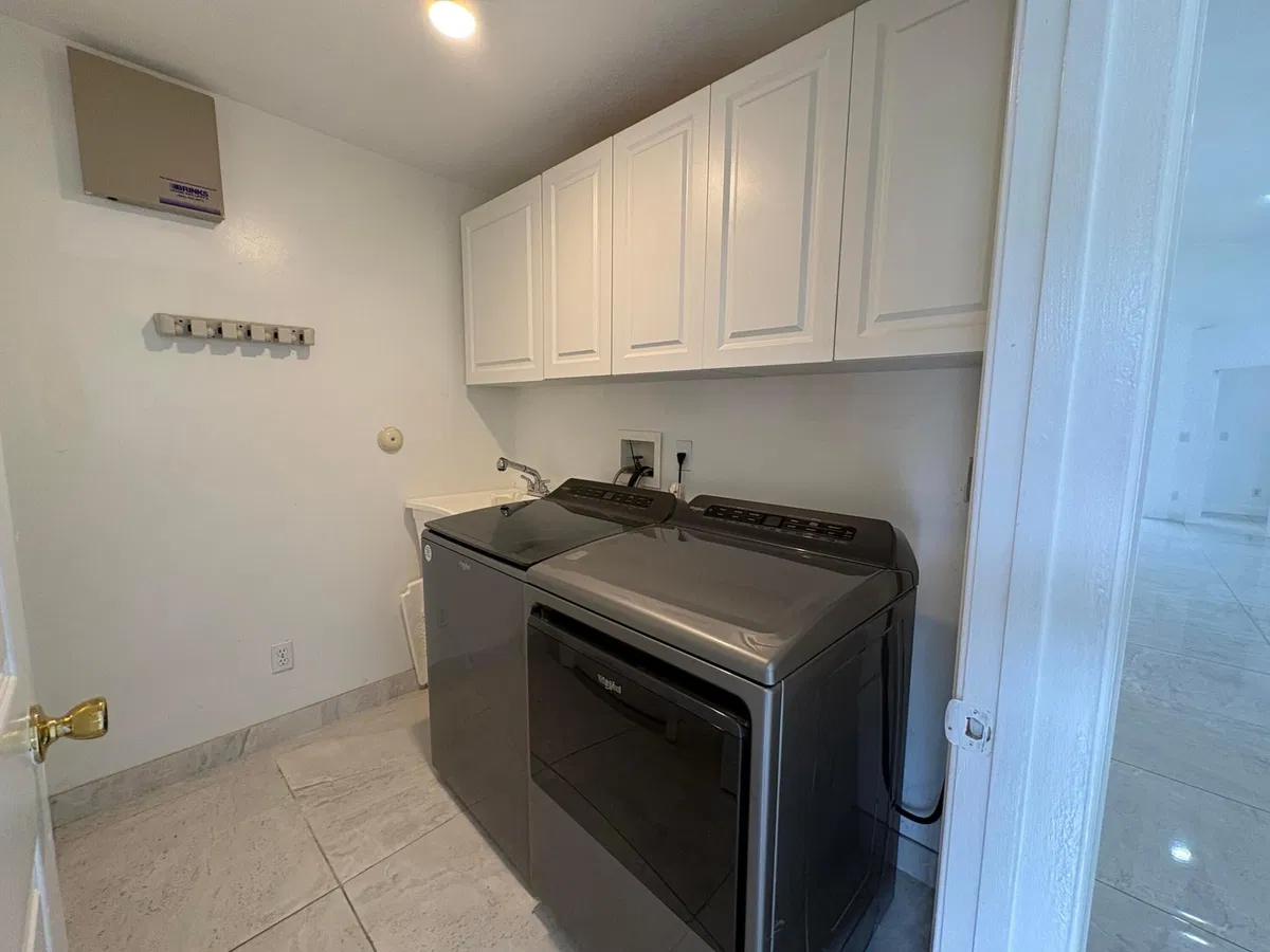 Residence photo 22