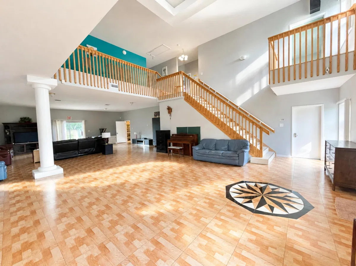 Residence photo 4