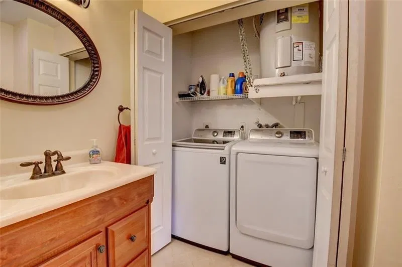 Residence photo 28