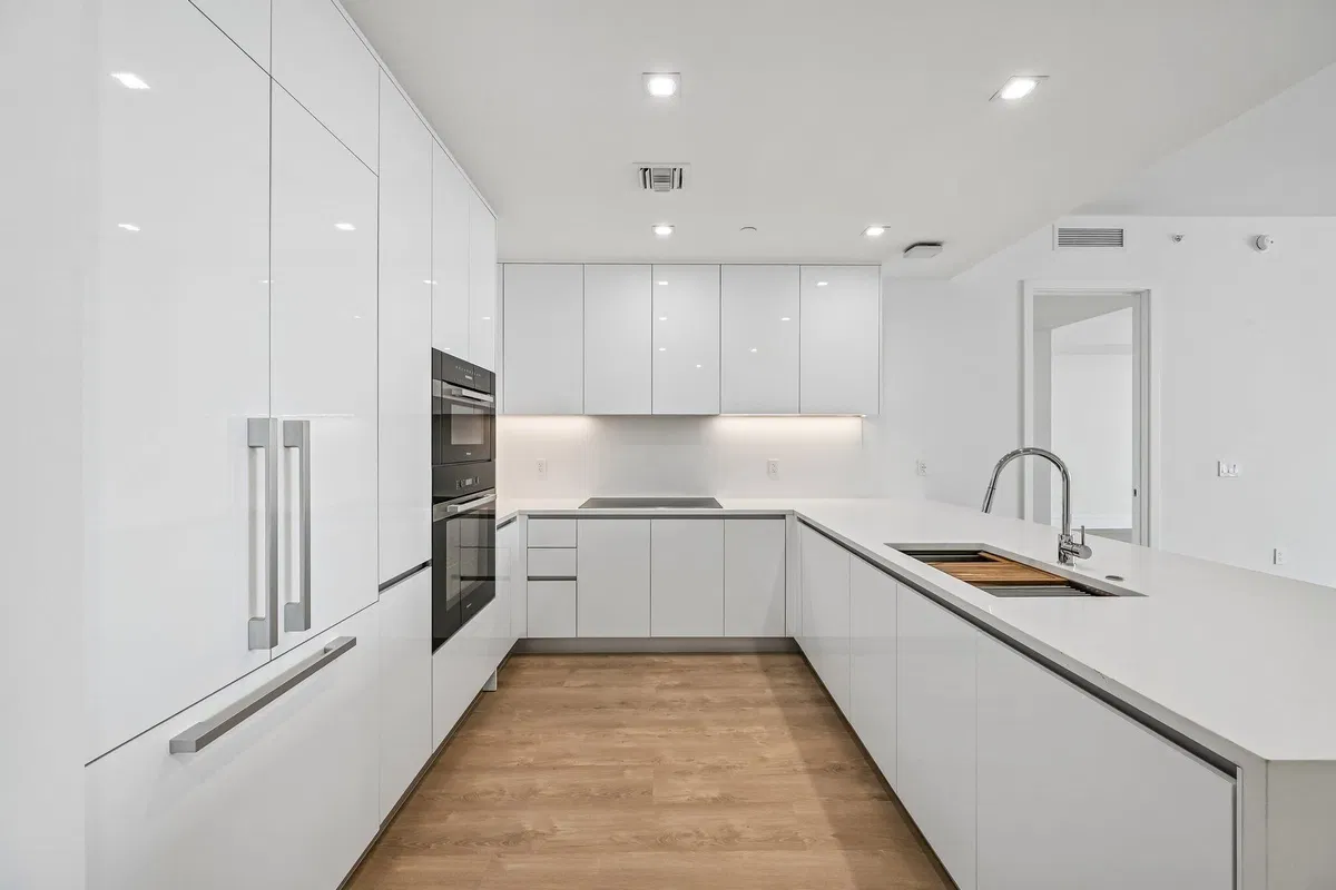 Nautilus 220 Unit 1913 photo 7