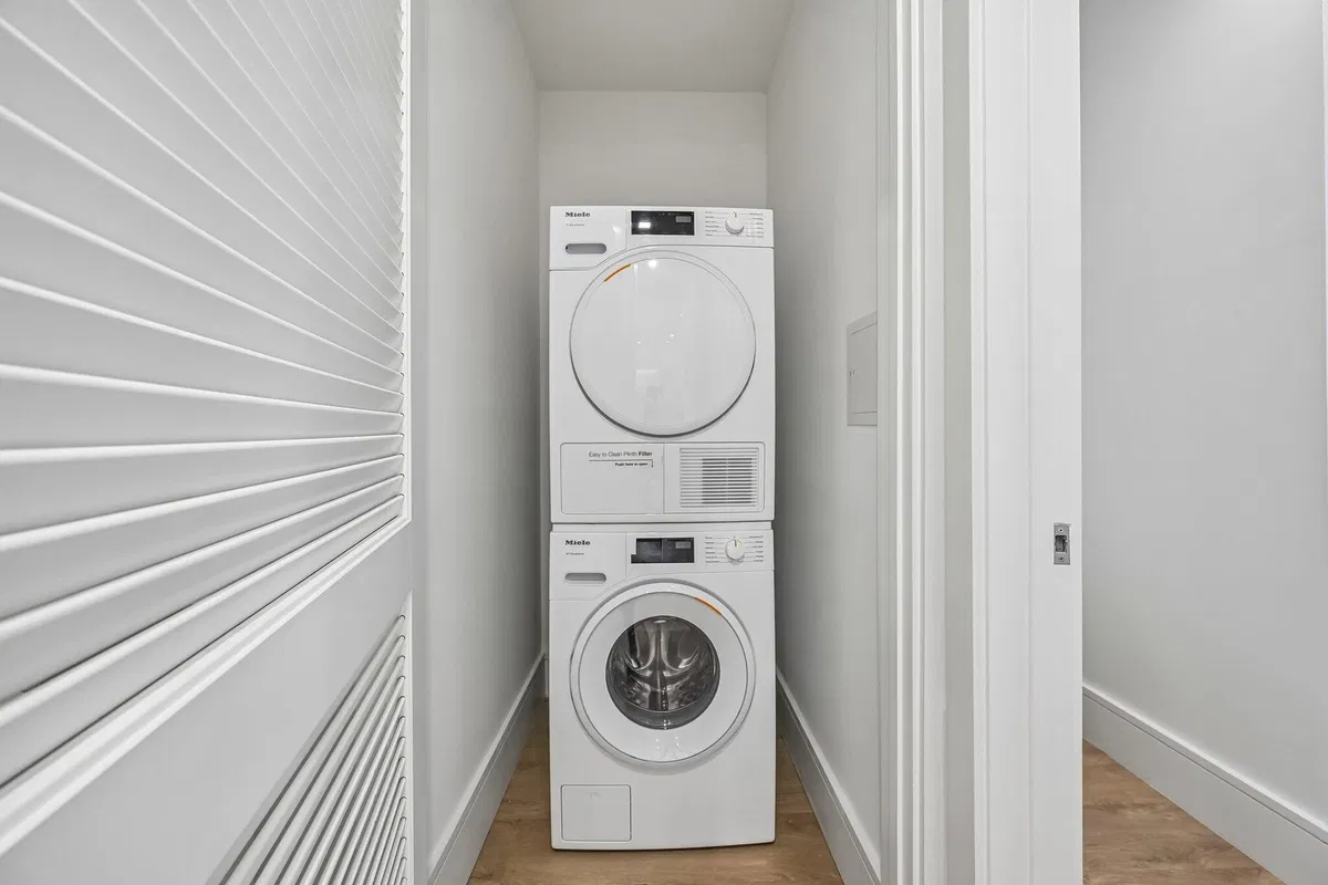 Nautilus 220 Unit 1913 photo 16