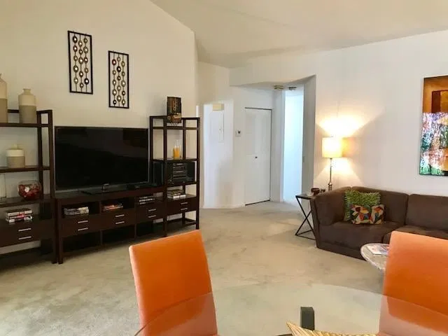 Residence photo 4
