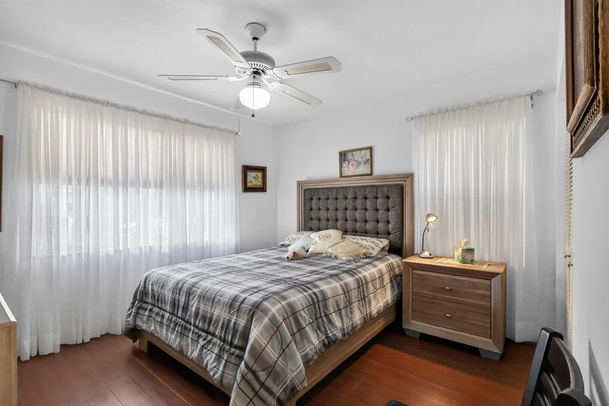  Residence photo 10
