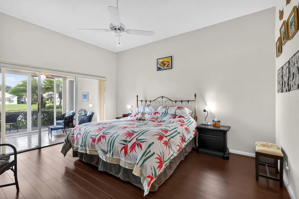  Residence photo 34