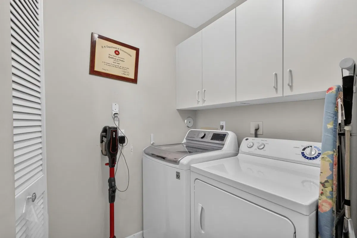  Residence photo 43
