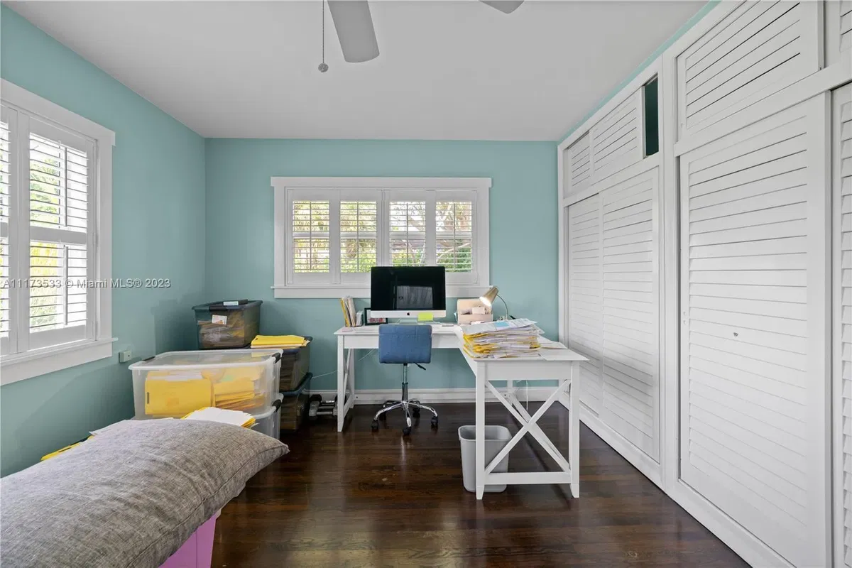 Residence photo 43