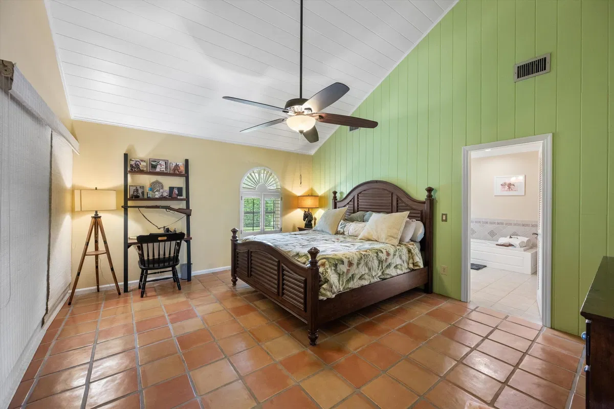 Palm Beach Point East Residence photo 25