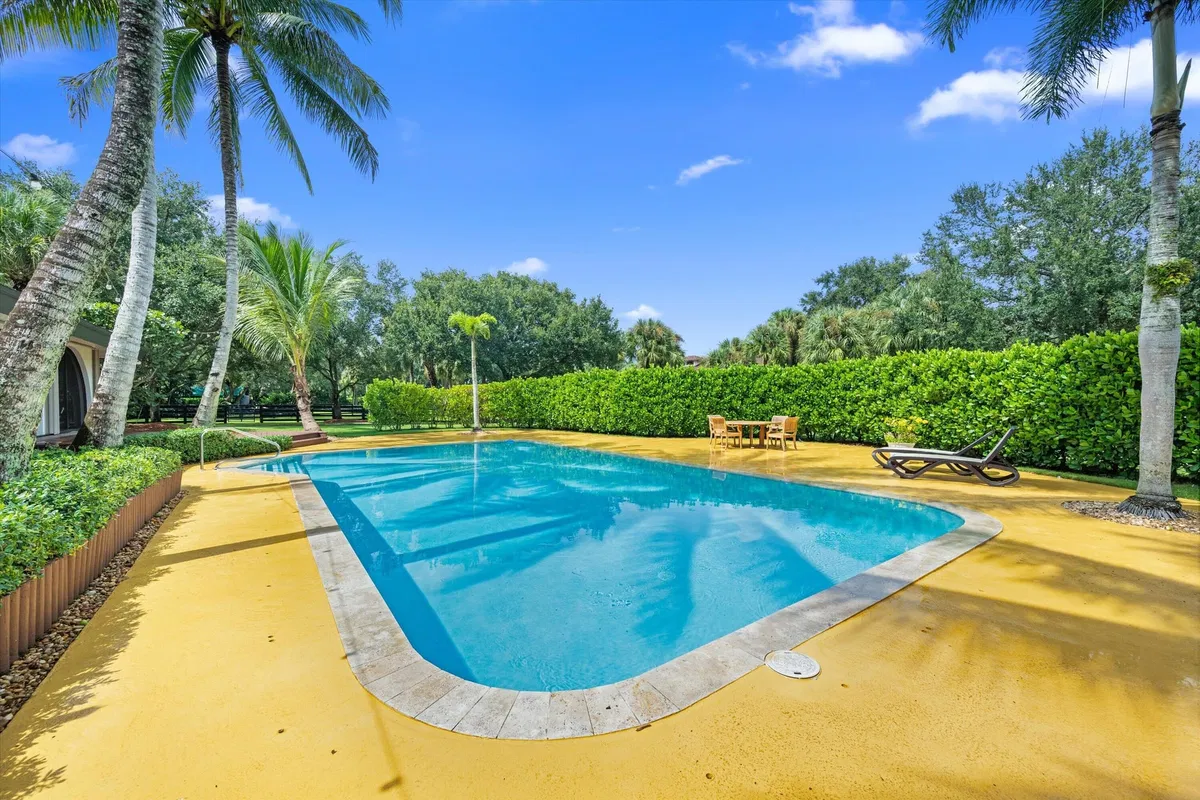 Palm Beach Point East Residence photo 43