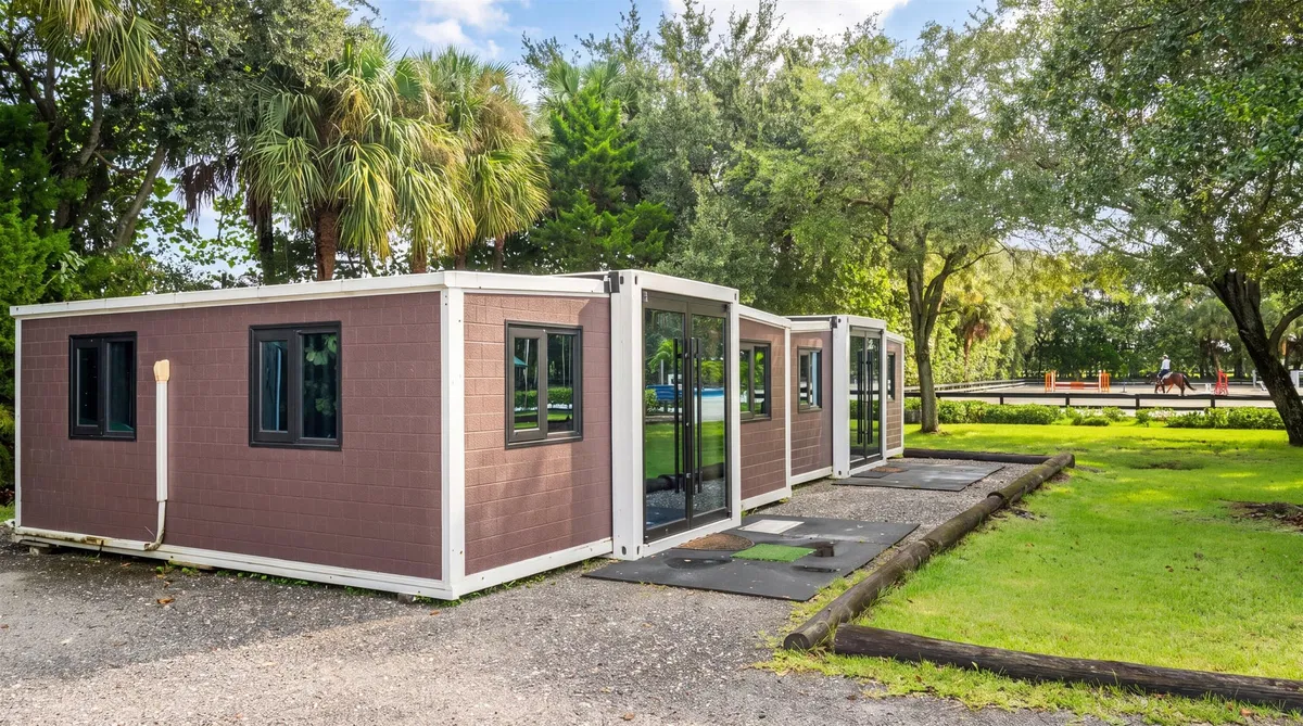Palm Beach Point East Residence photo 82
