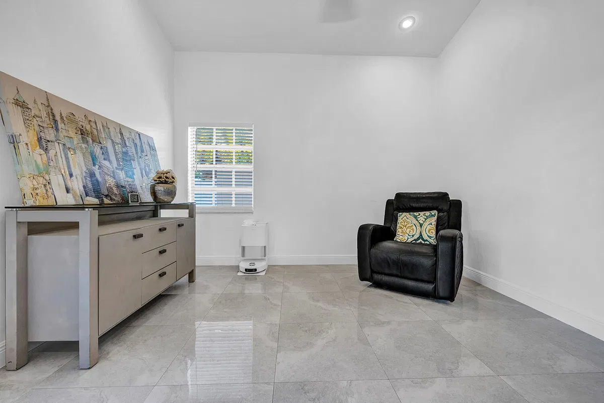 Residence photo 37