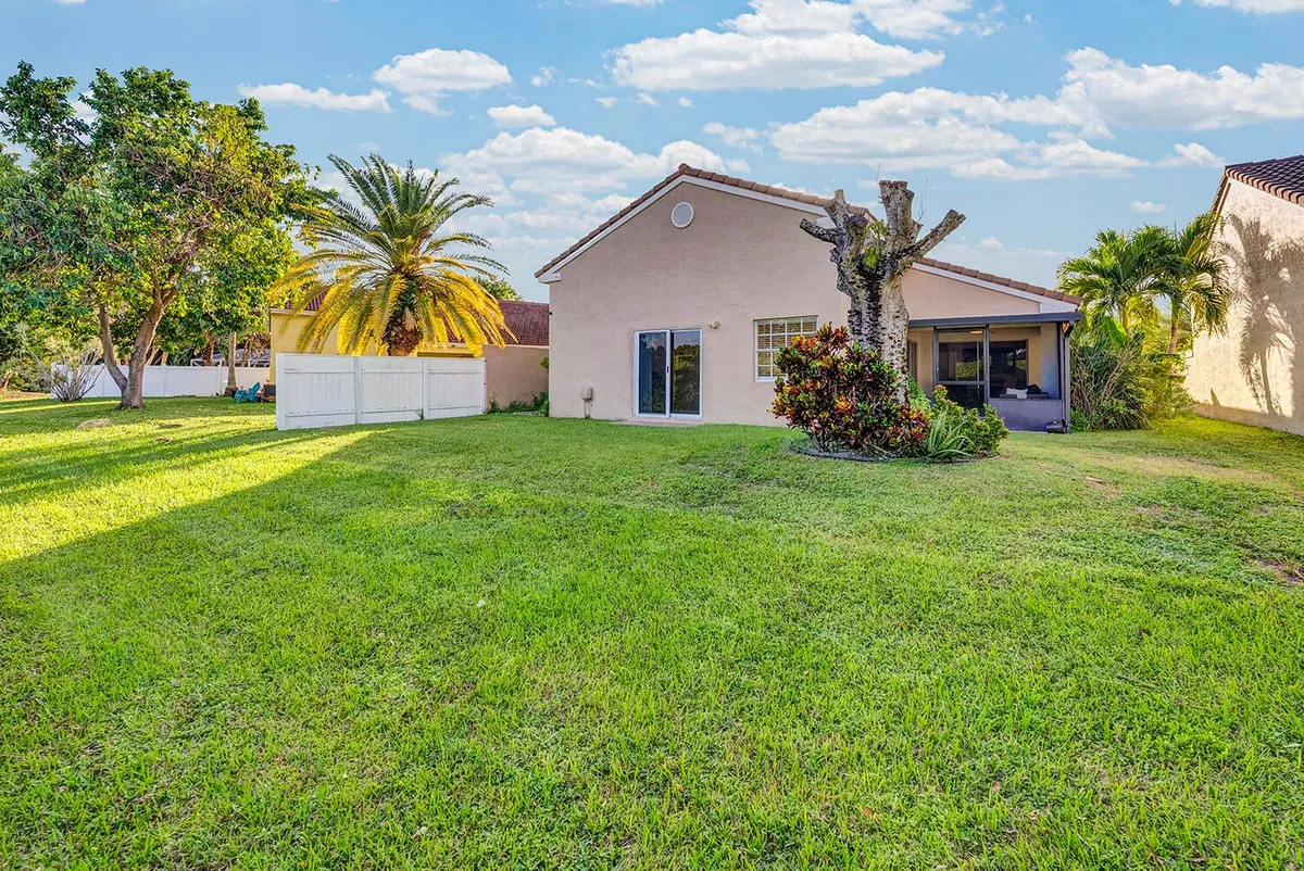 Residence photo 49