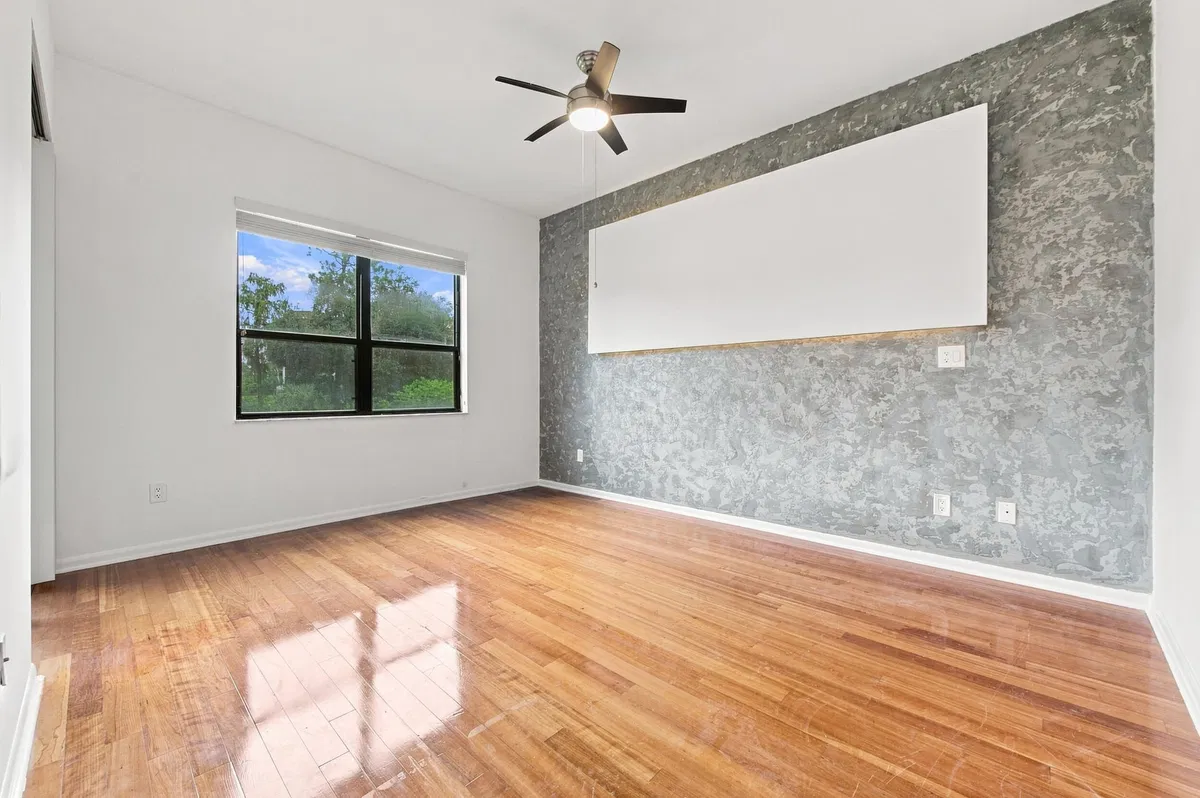  Unit 107 photo 16