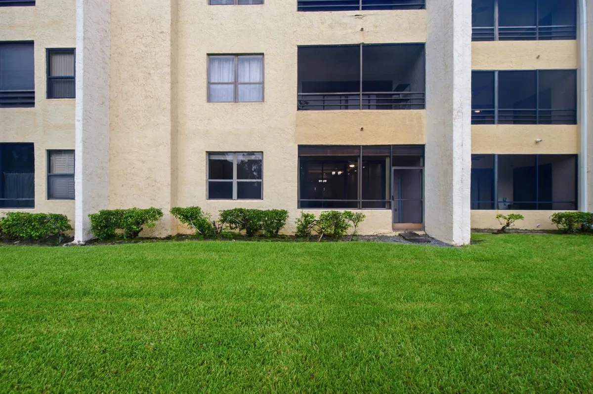  Unit 107 photo 22