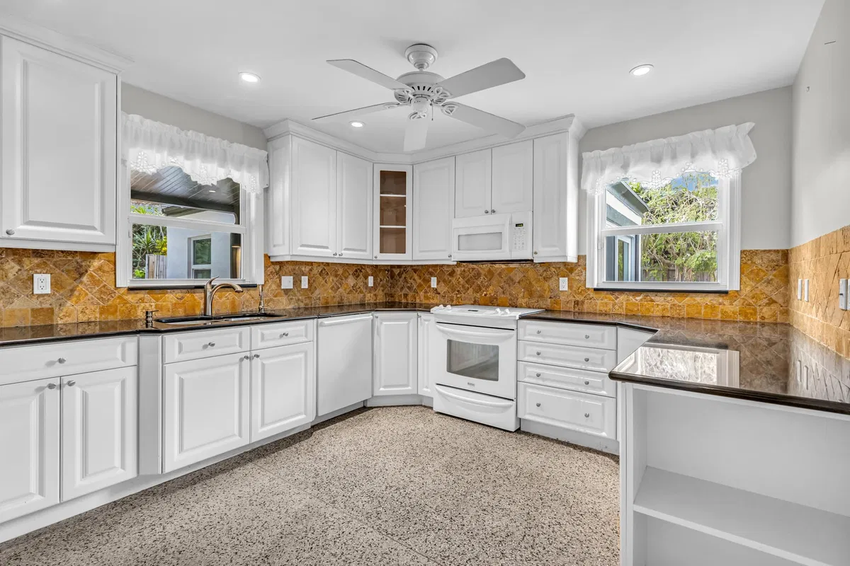 SoSo West Palm Beach Residence photo 7