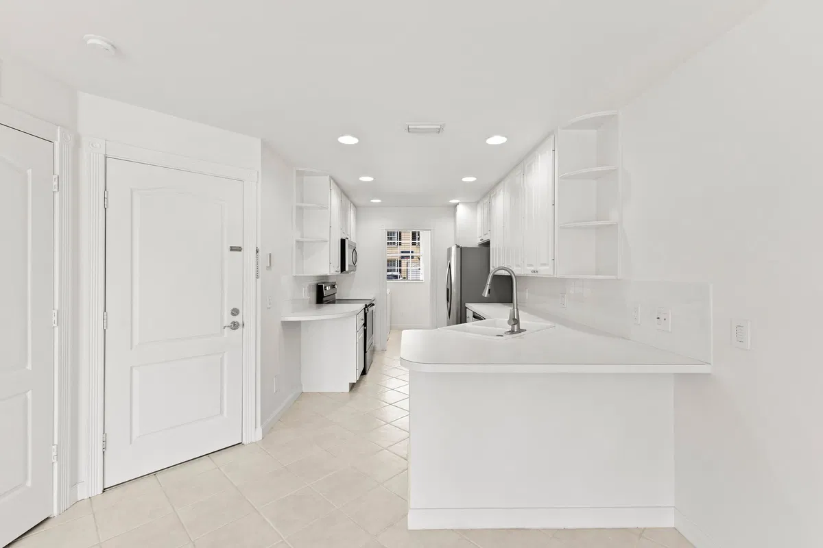 Residence photo 43