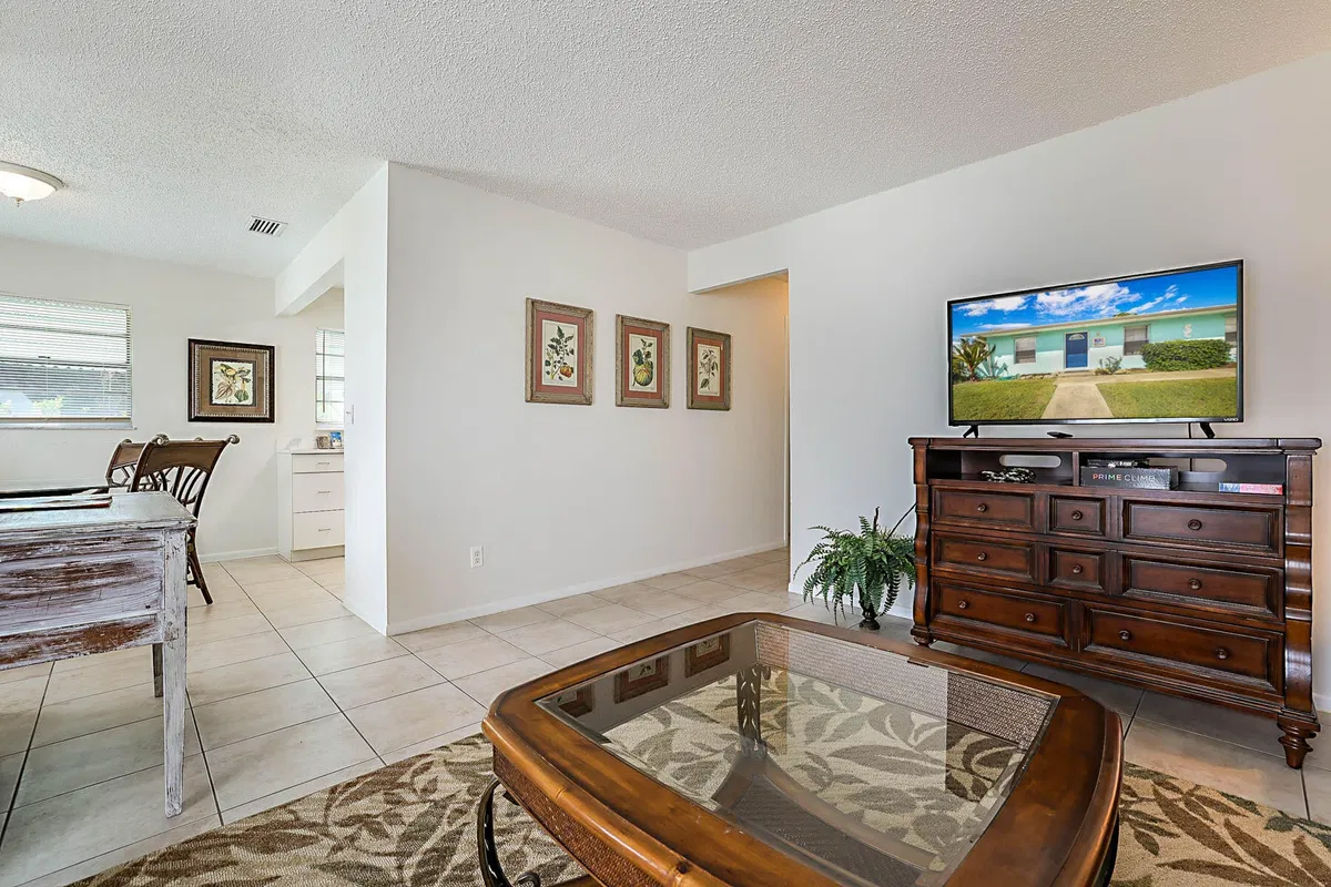 Residence photo 7