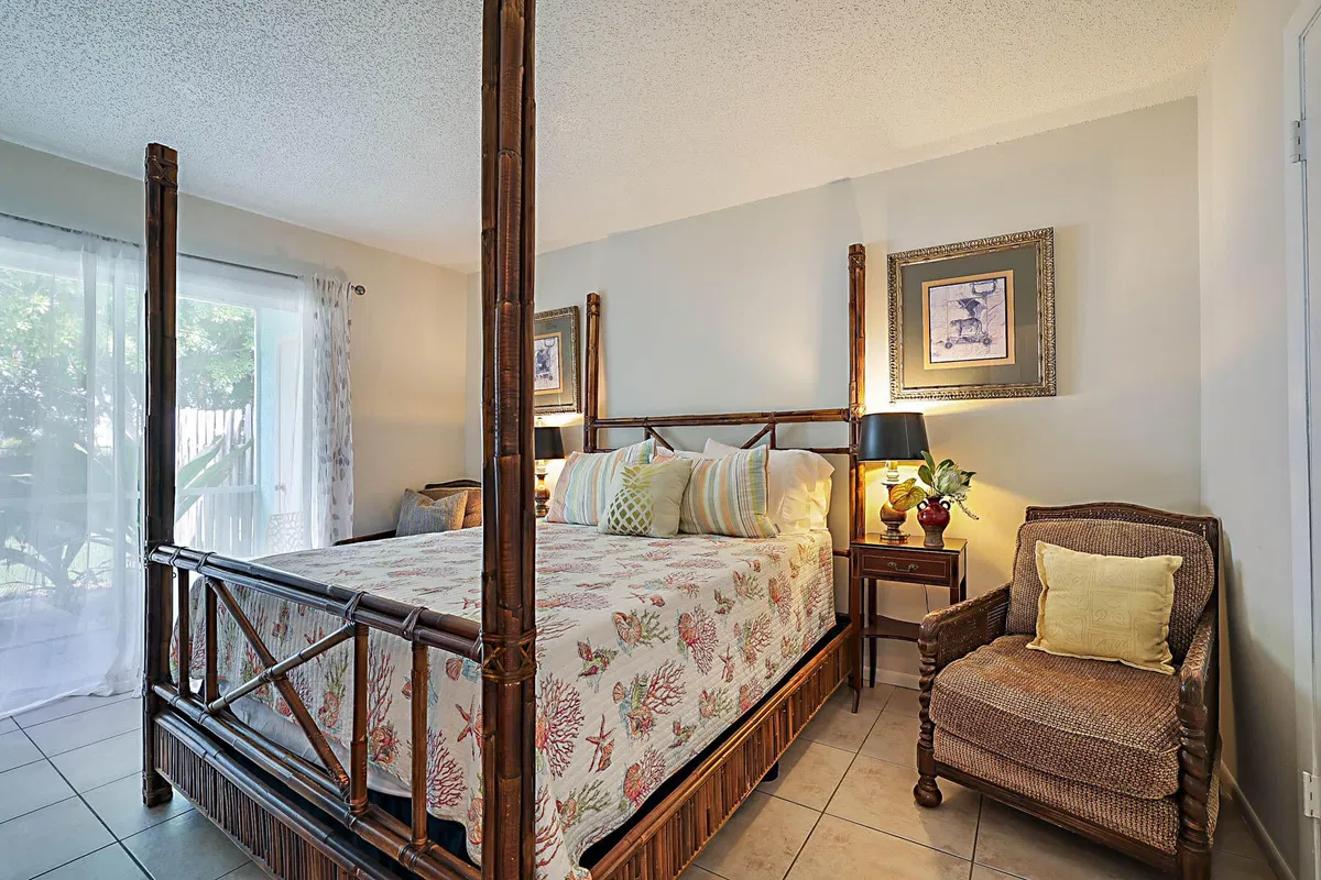 Residence photo 16