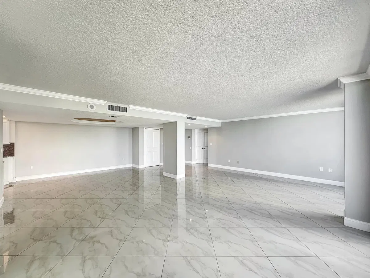 Singer Island Unit 1-501 photo 4
