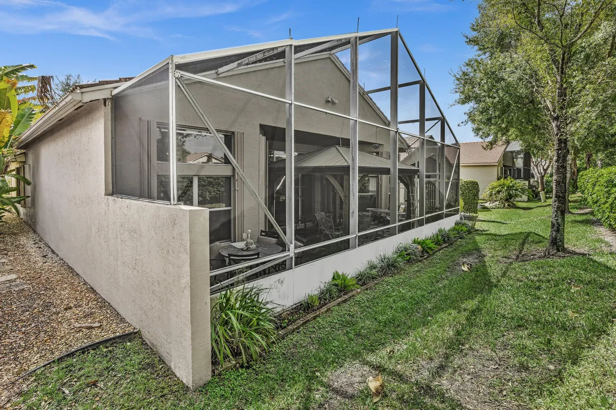 Residence photo 37