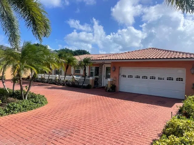 Palm Beach Shores Residence