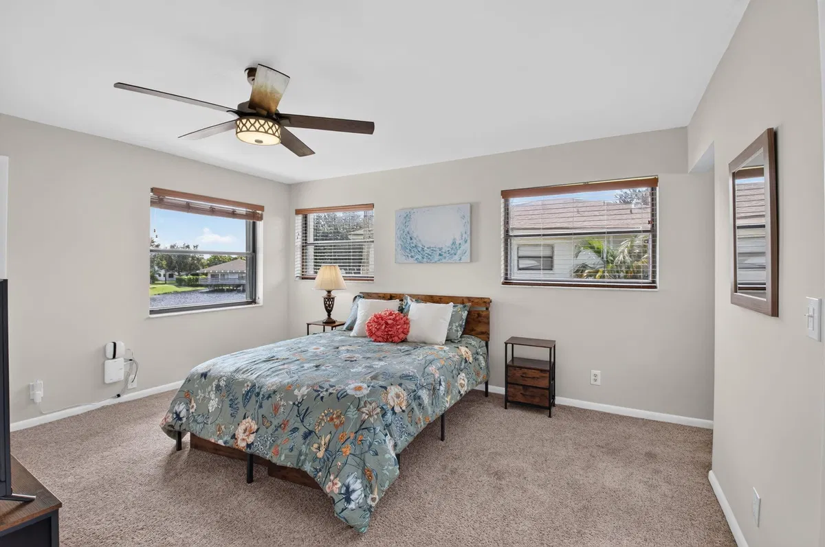 Unit 272B photo 13